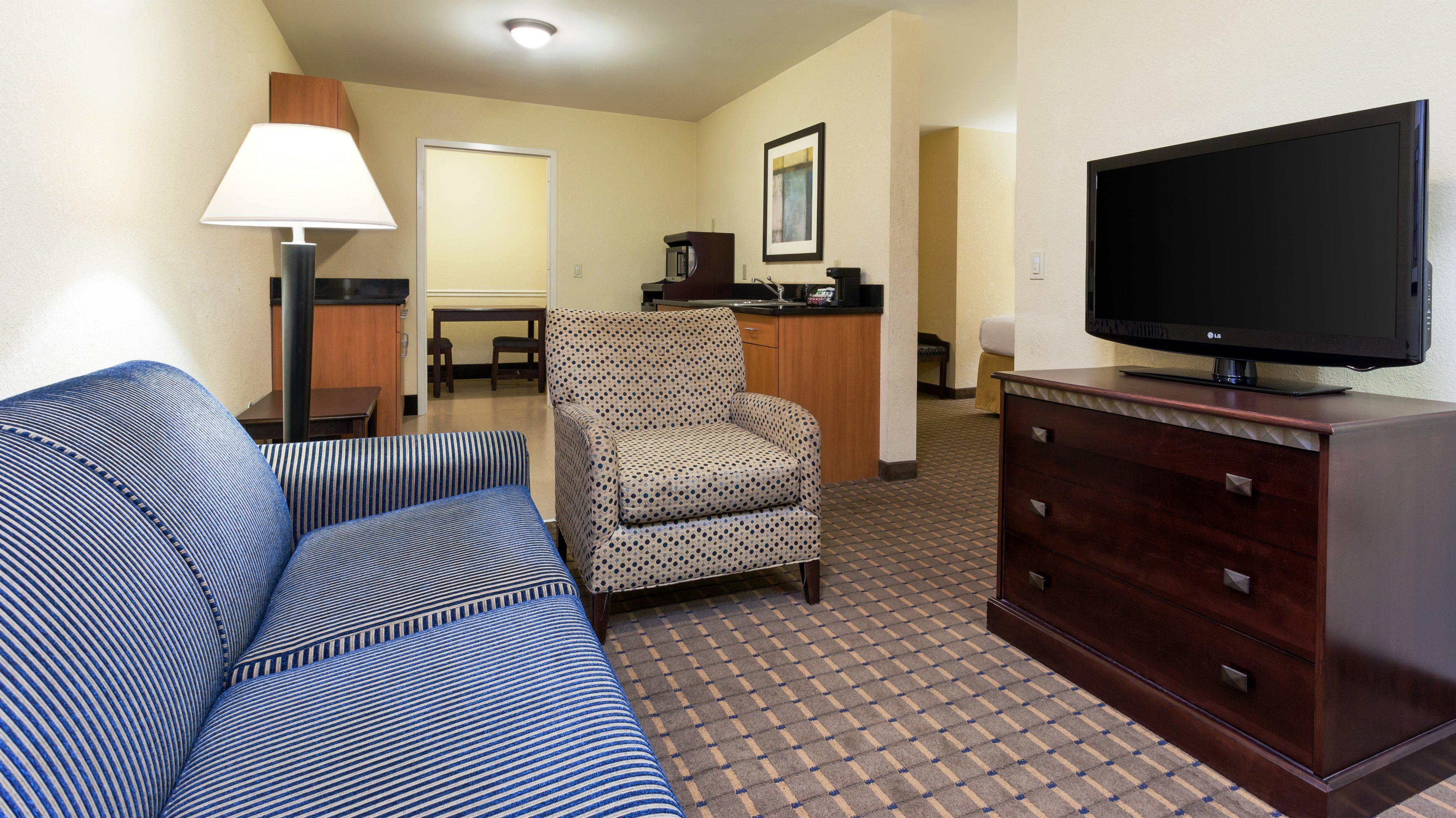 Holiday Inn Express And Suites Allentown West By Ihg Exterior photo